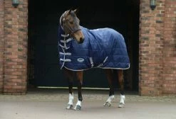 Weatherbeeta Comfitec 210D Channel Quilt Combo Neck 110g Medium/Lite Navy/Red/Silver